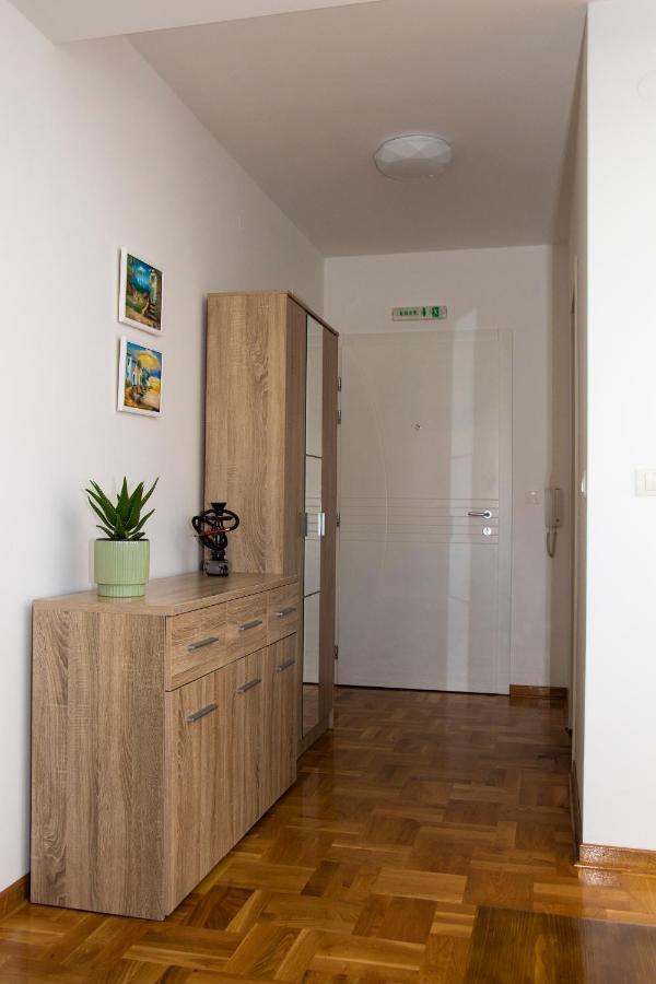 Apartman Mia Centar ครูเชวัซ ภายนอก รูปภาพ