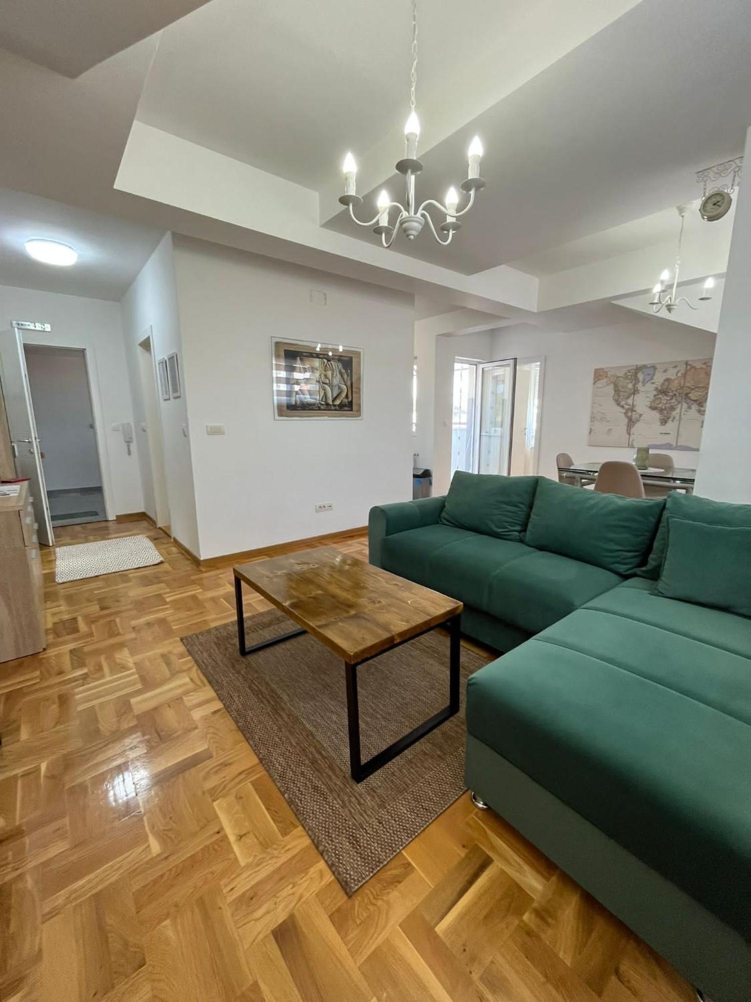 Apartman Mia Centar ครูเชวัซ ภายนอก รูปภาพ