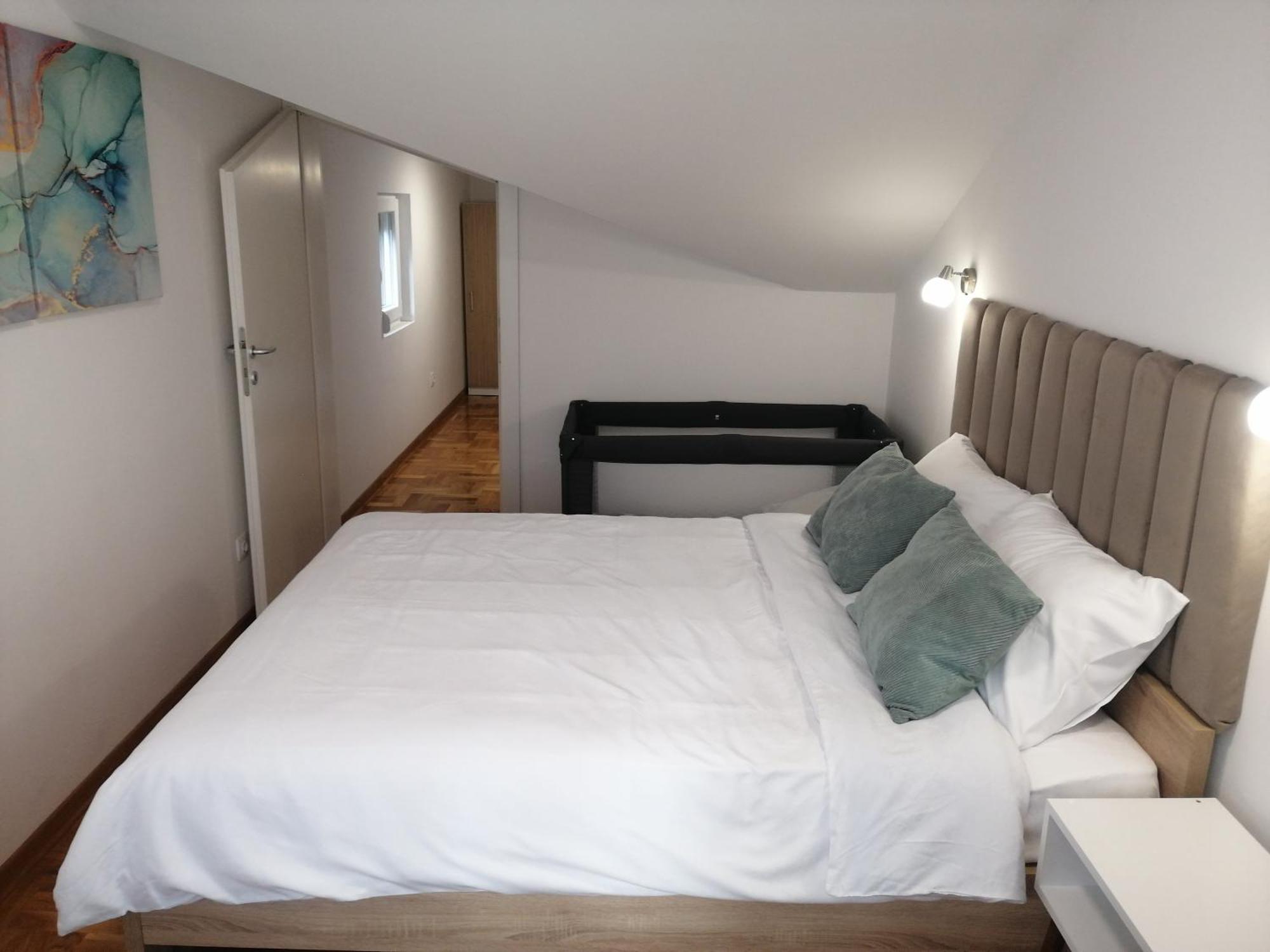 Apartman Mia Centar ครูเชวัซ ภายนอก รูปภาพ