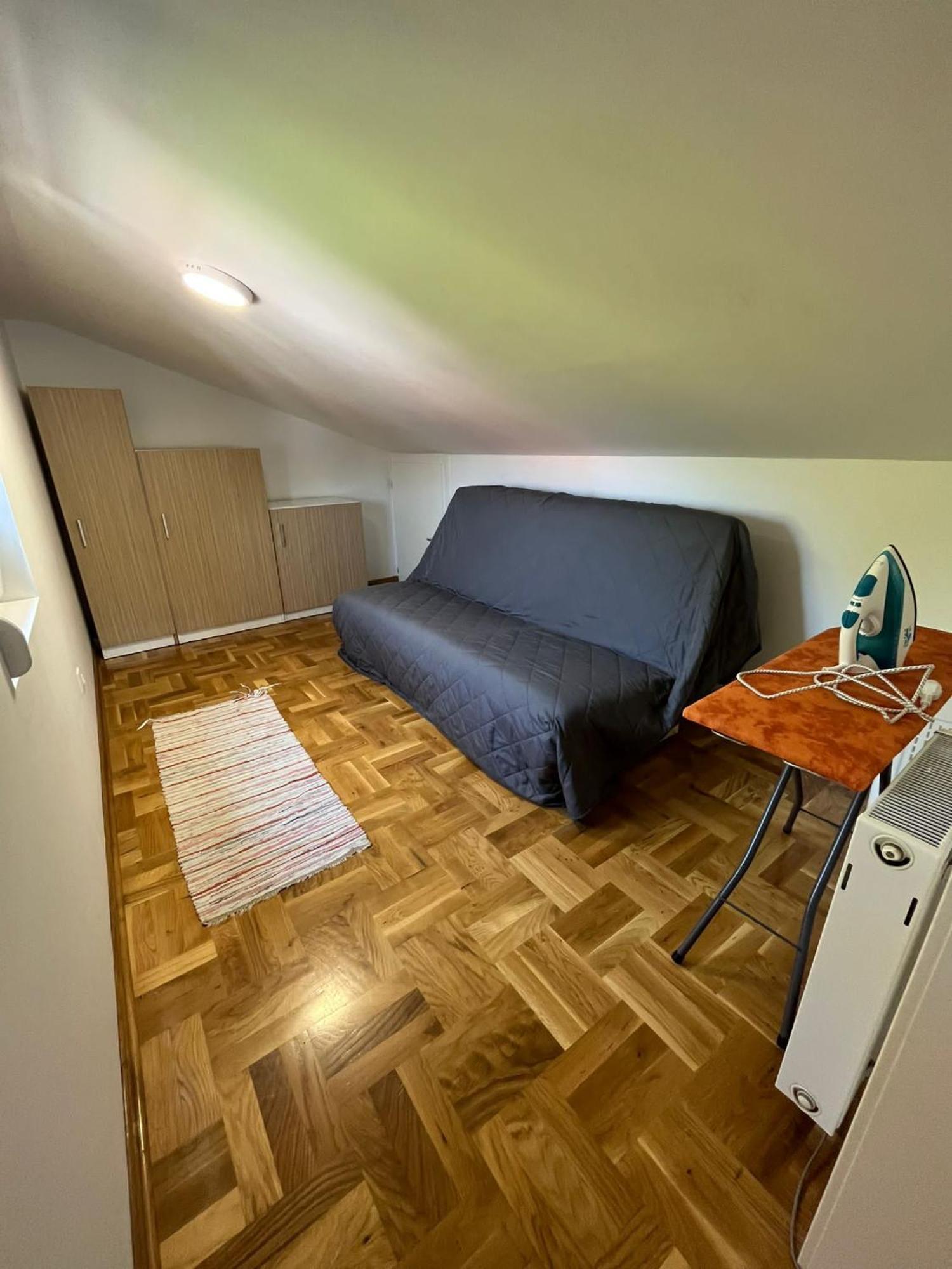 Apartman Mia Centar ครูเชวัซ ภายนอก รูปภาพ